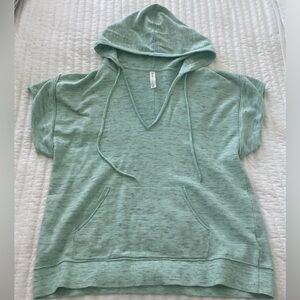 Anthropologie knit short sleeve hooded pullover